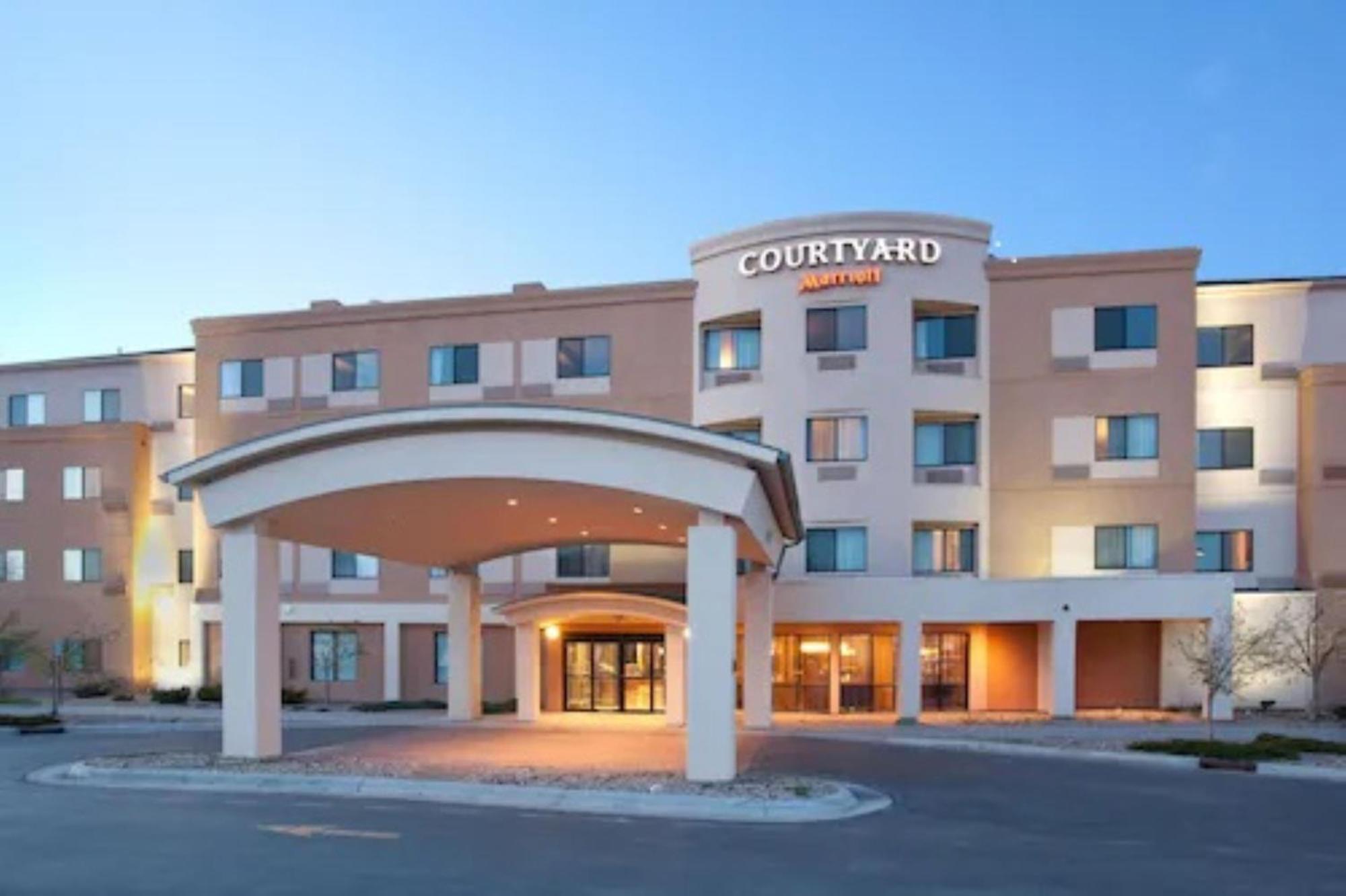 Courtyard Casper Hotel Екстериор снимка