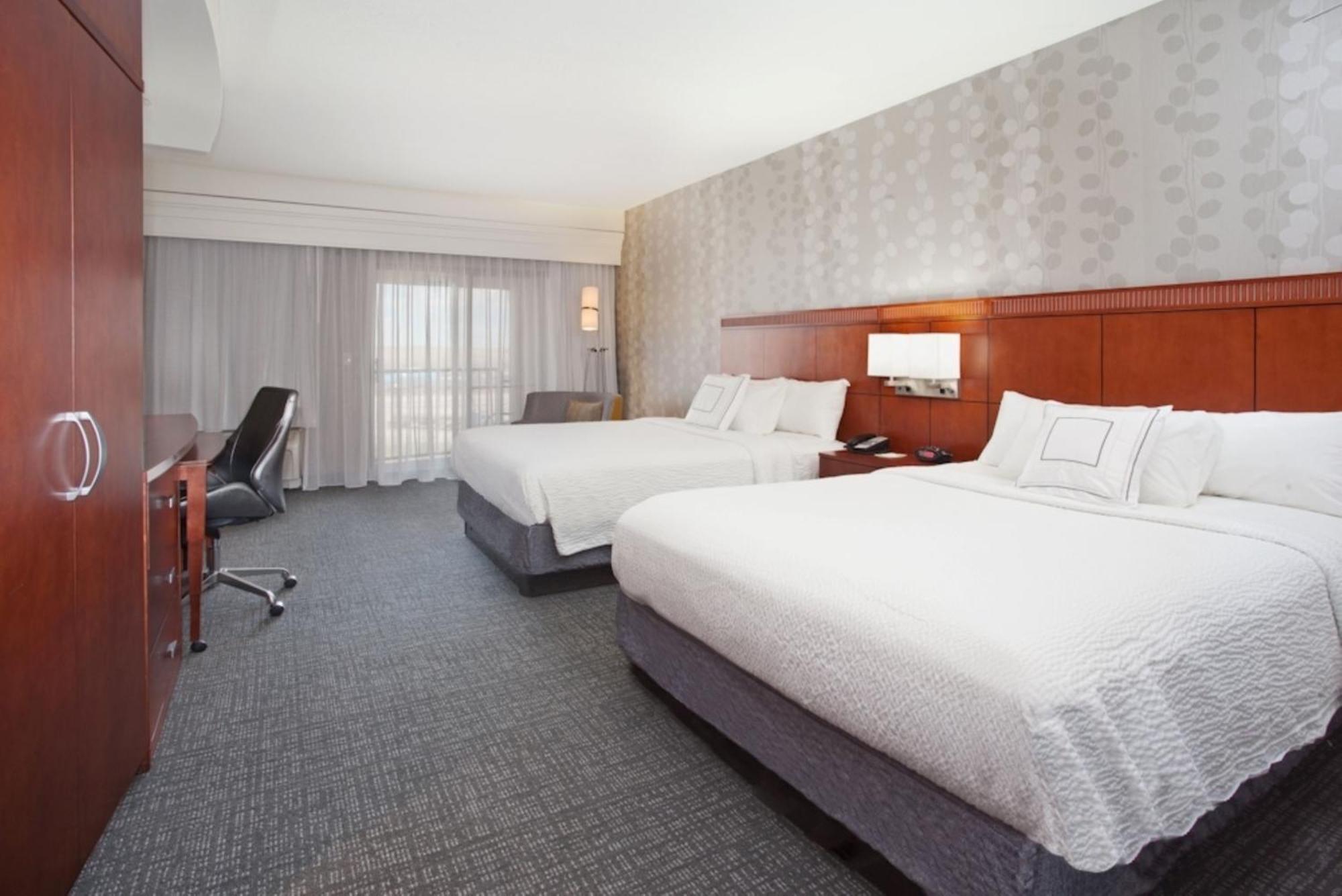Courtyard Casper Hotel Екстериор снимка